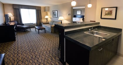 Holiday Inn Express & Suites Milford by IHG