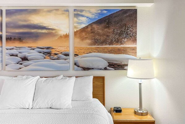 Camera, 1 letto king, non fumatori | Una cassaforte in camera, una scrivania, insonorizzazione