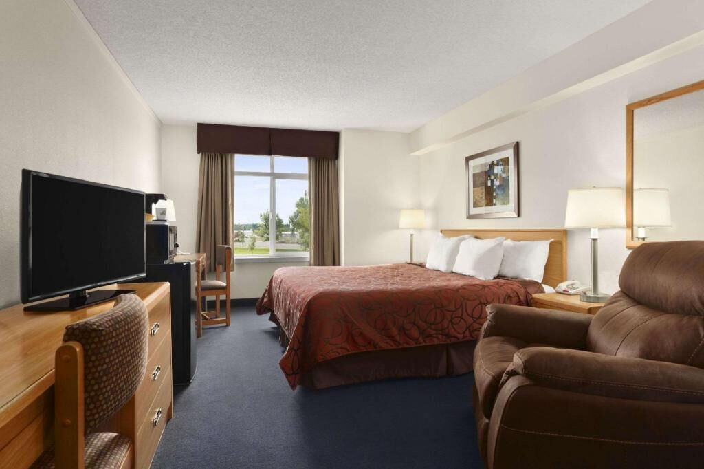 In-room safe, desk, soundproofing, iron/ironing board