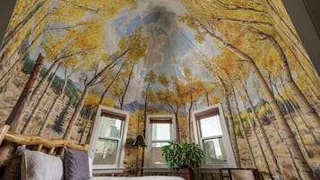 Aspen | Desk, iron/ironing board, free WiFi, bed sheets