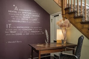 Interior entrance - Queen Anne Bed And Breakfast (Denver)
