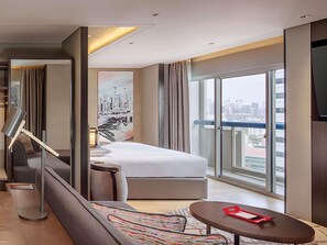 In-room safe, desk, laptop workspace, blackout drapes - Swissotel The Stamford, Singapore (Singapore)