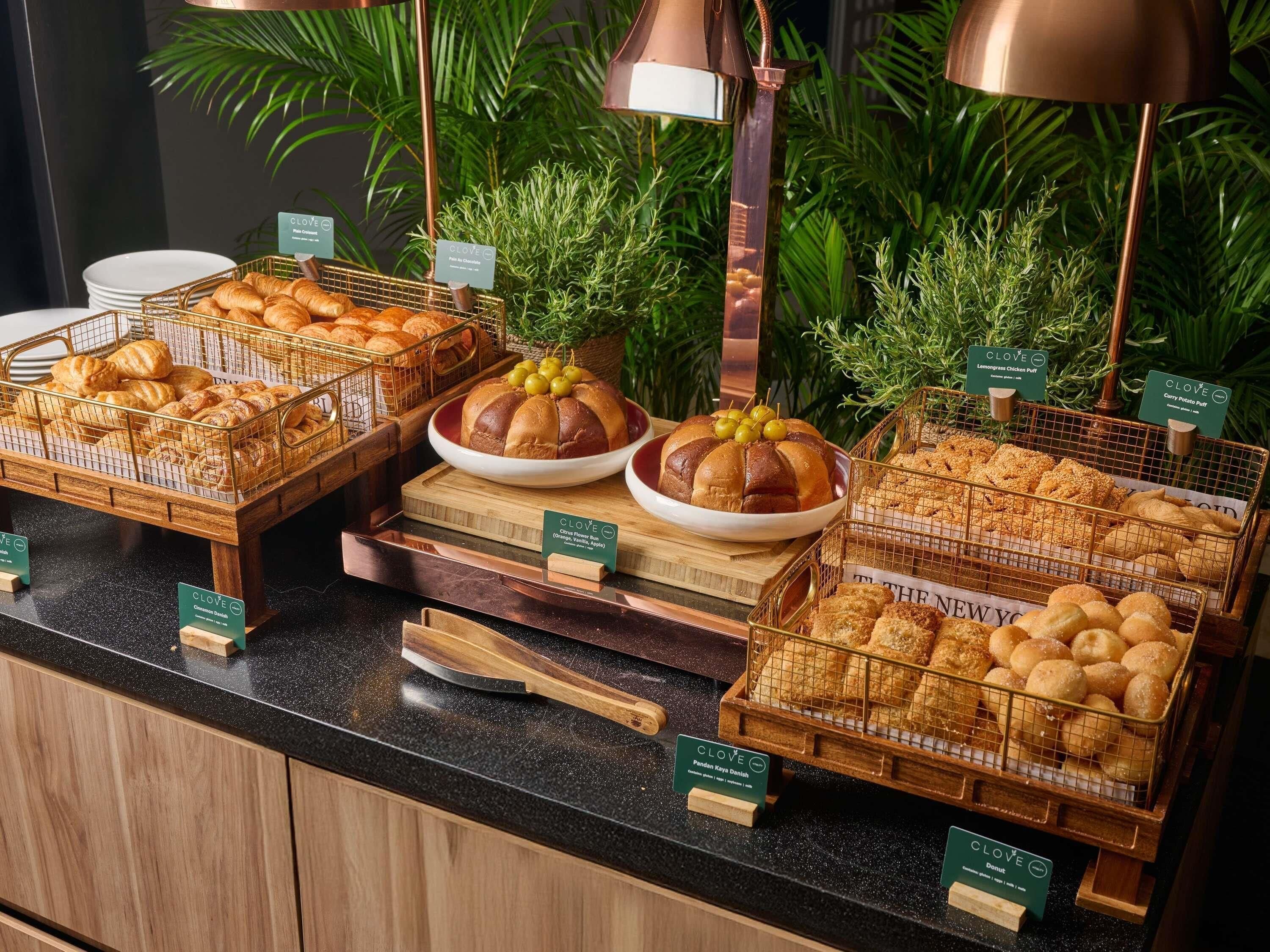 Se ofrece un desayuno bufé todos los días (por un coste adicional)