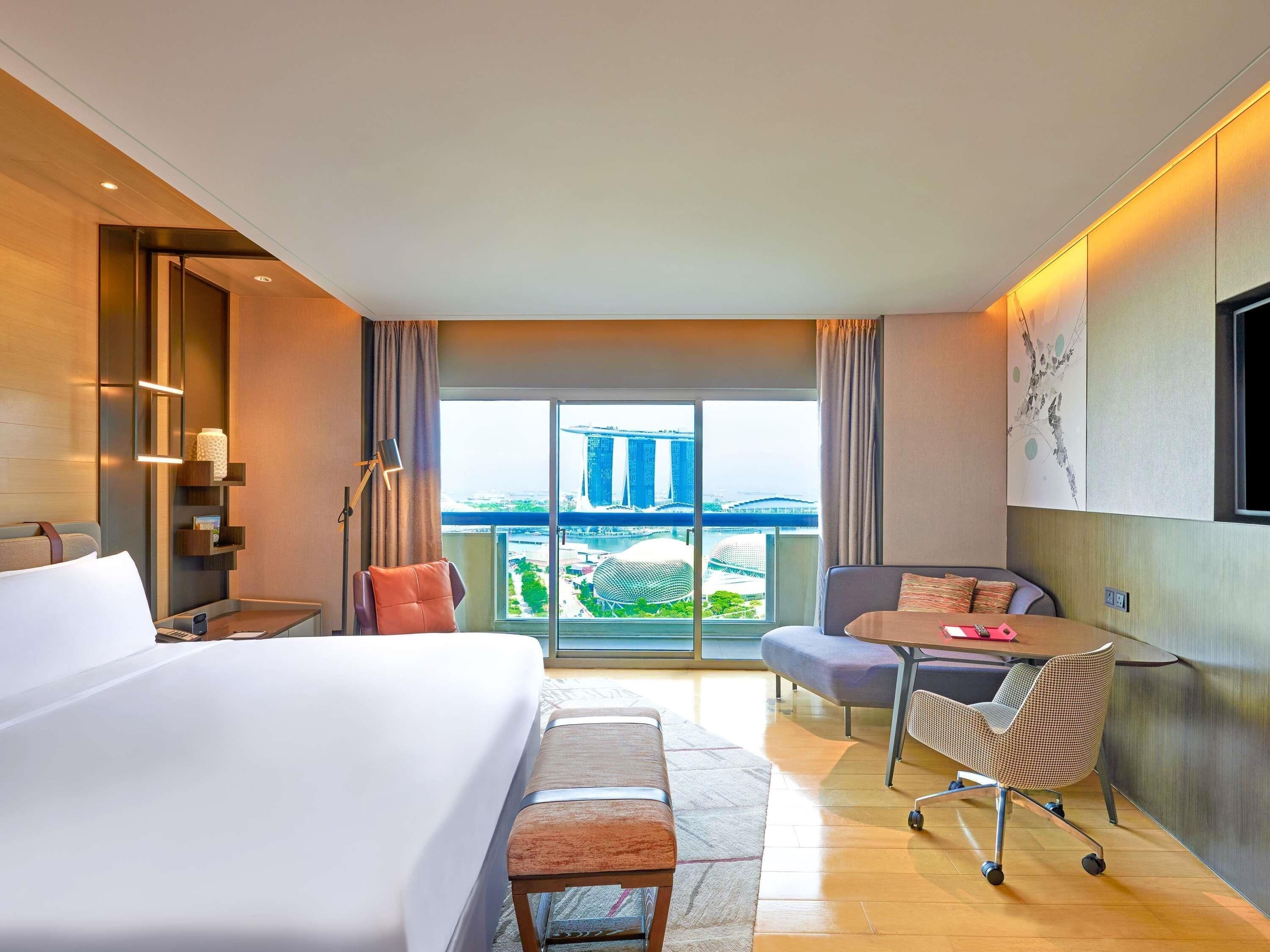 Premier Prestige Marina Bay, 1 King, Balcony, Marina Bay View | Zimmersafe, Schreibtisch, laptopgeeigneter Arbeitsplatz