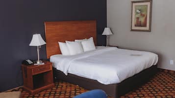 Sängtillbehör av högsta kvalitet, bäddmadrasser och arbetsyta för laptop