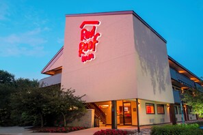 Unclassified image, 4 of 27, button - Red Roof Inn Philadelphia - Oxford Valley (Langhorne)