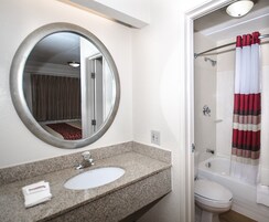 淋浴/盆浴组合、毛巾