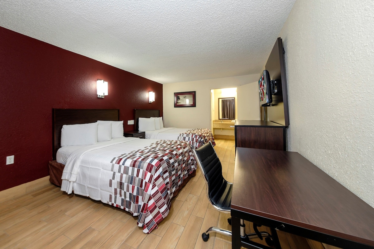 Desk, free cots/infant beds, rollaway beds, free WiFi