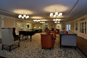 Sala de estar en el lobby