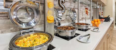 Daily buffet breakfast for a fee