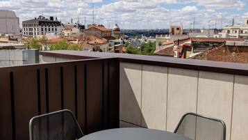 The One with Terrace | Vista desde la habitación