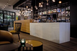 Bar (en la propiedad)