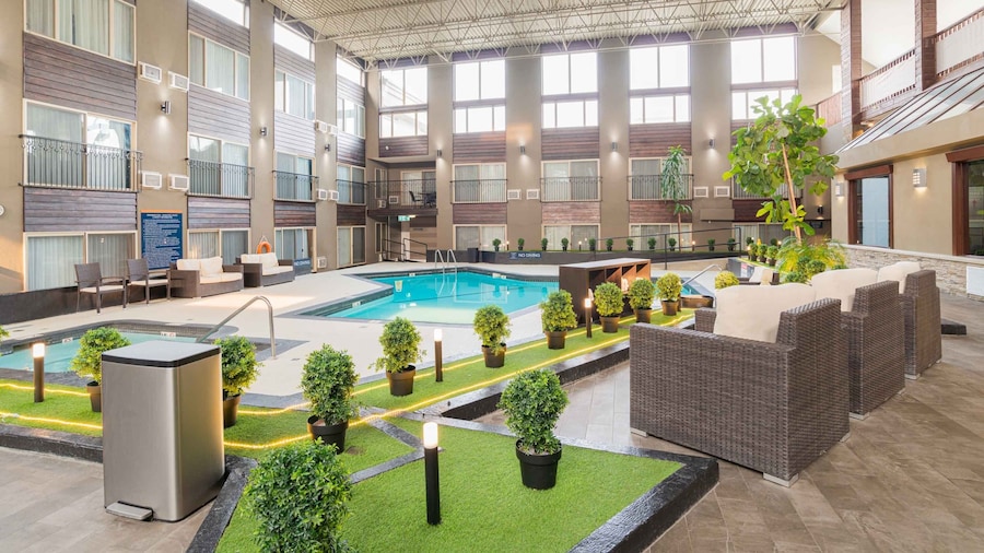Sandman Hotel Edmonton West