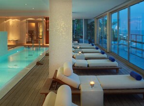 Salas de tratamiento para parejas, un sauna, baño turco