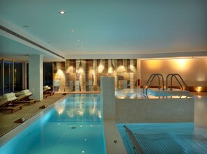 Ruang perawatan pasangan, sauna, ruang uap, dan pemandian Turki/hammam