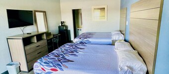 Delux Inn