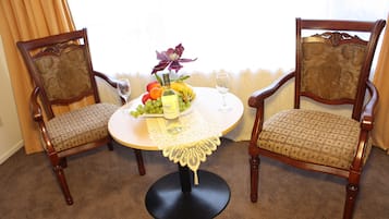 高級寢具、書桌、熨斗/熨衣板、免費無線上網