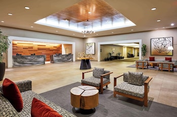 Reception area at DoubleTree by Hilton Hotel Golf Resort Palm Springs