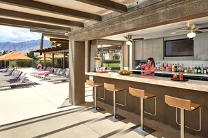 2 Restaurants, Frühstück, Mittagessen, Abendessen, amerikanische Küche