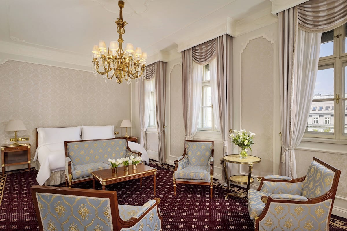 Junior-suite - 2 enkeltsenge - ikke-ryger - byudsigt | 1 soveværelse, premium-sengetøj, senge med topmadrasser, minibar
