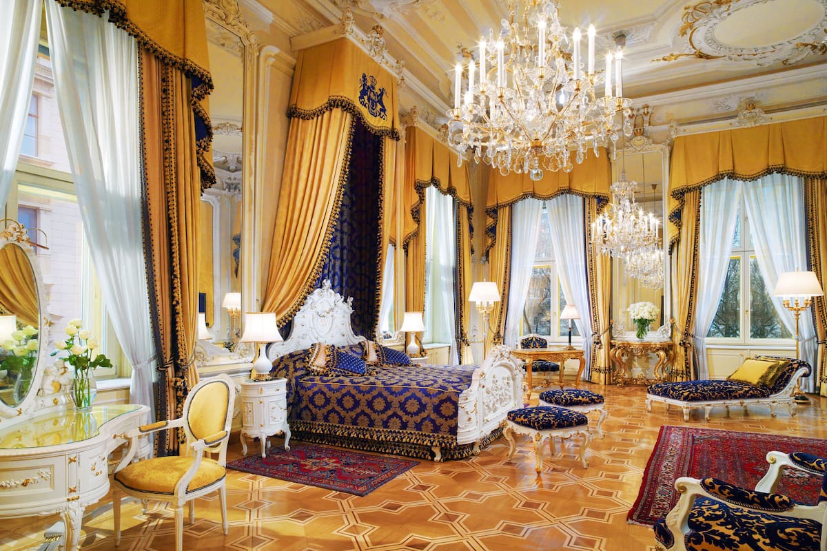 1 bedroom, premium bedding, pillow-top beds, minibar