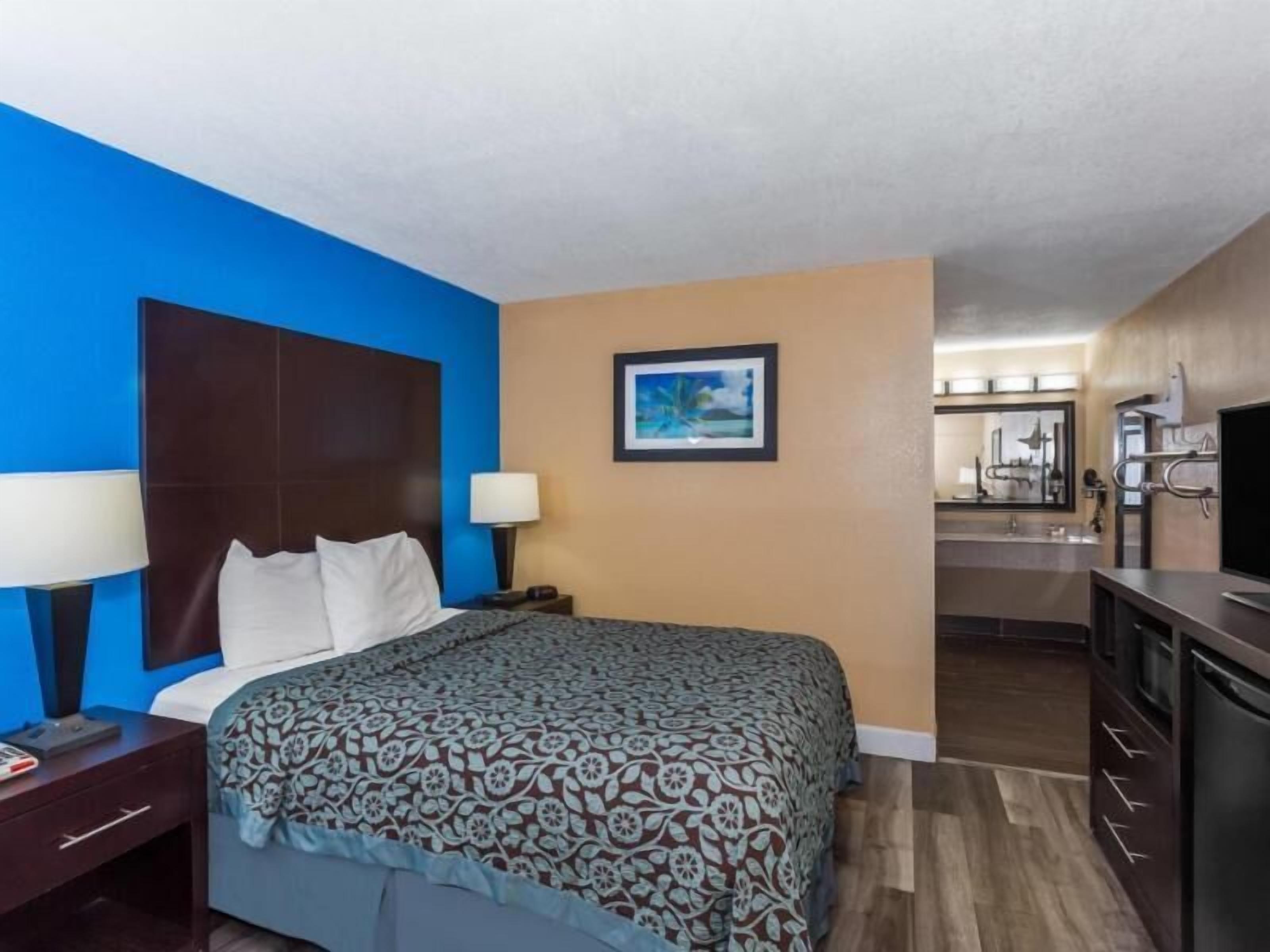 Premium bedding, desk, blackout curtains, soundproofing