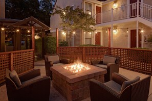 BBQ/picnic Area - Residence Inn San Jose Campbell (Campbell)