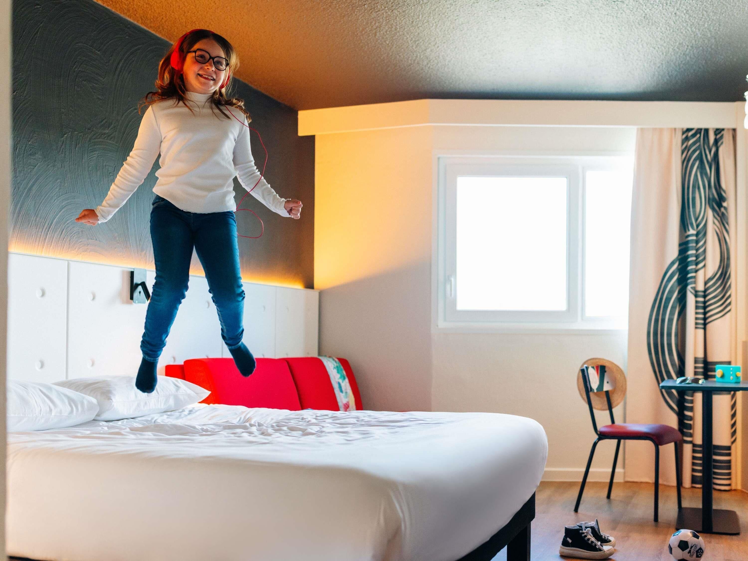 Familienzimmer, 1 Doppelbett und Schlafsofa