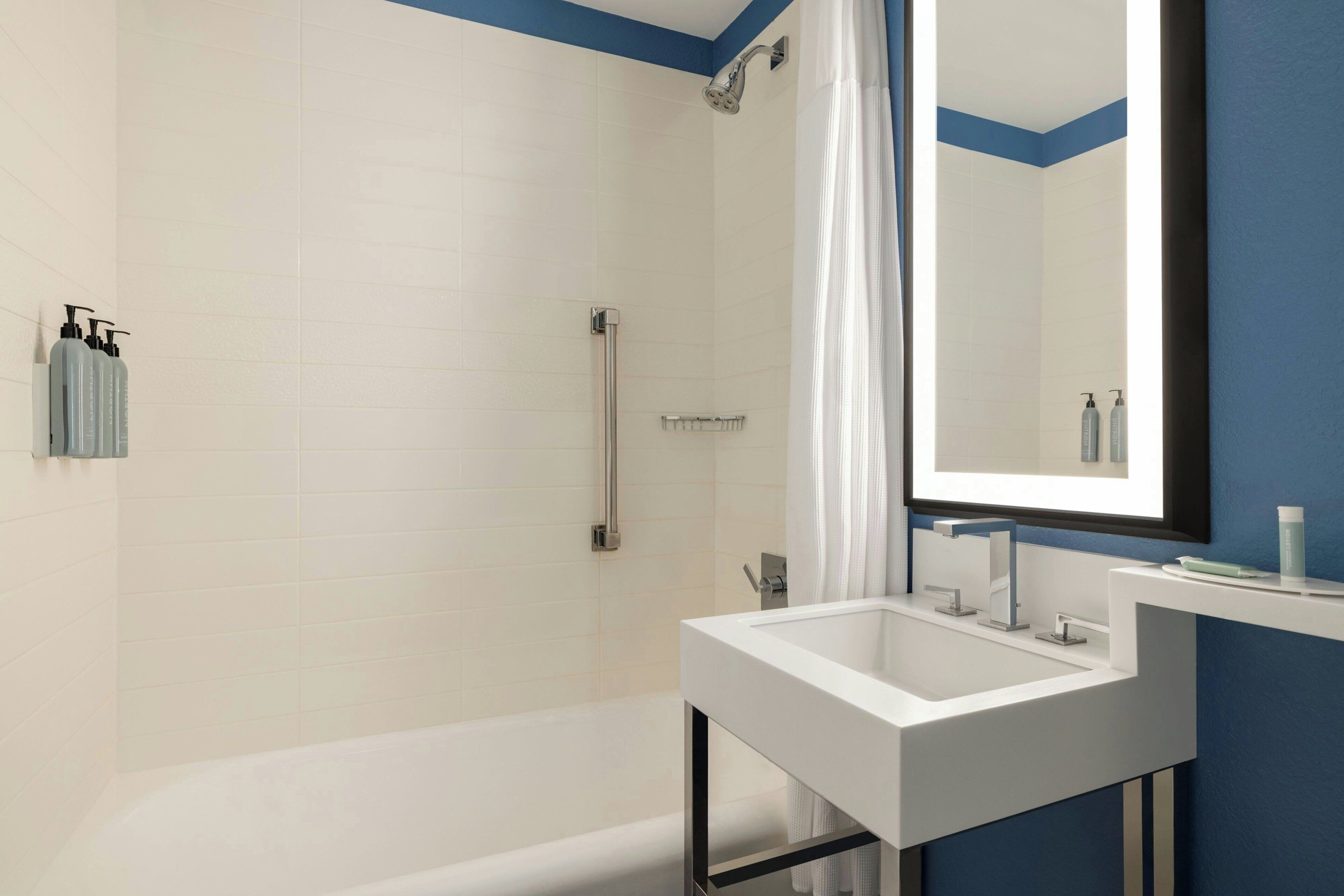 Photo - Courtyard by Marriott San Francisco Union Square