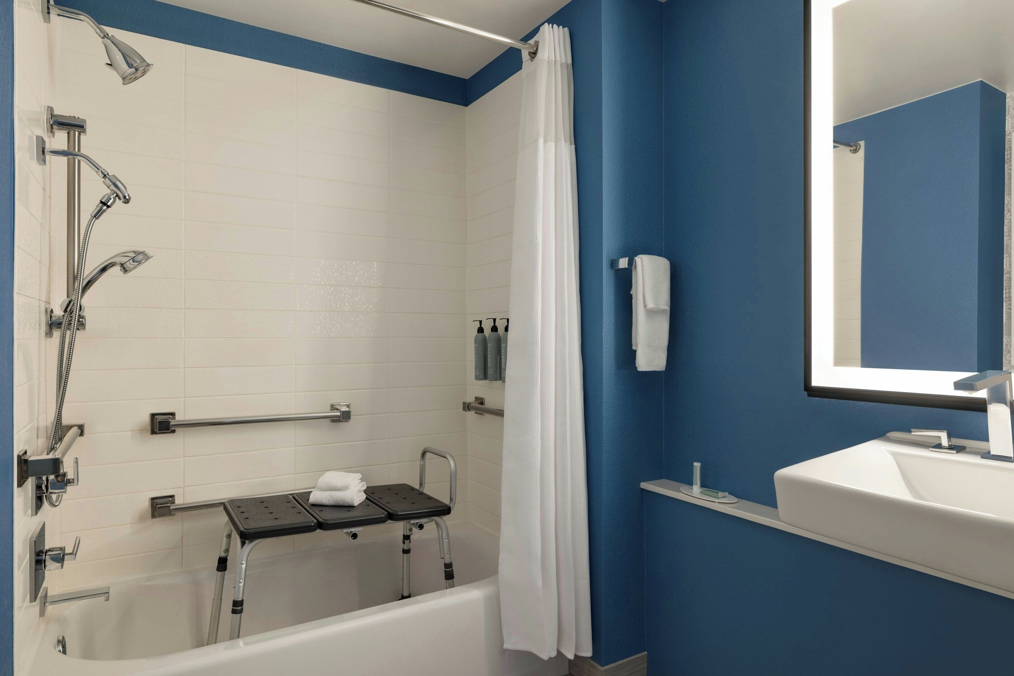 Photo - Courtyard by Marriott San Francisco Union Square