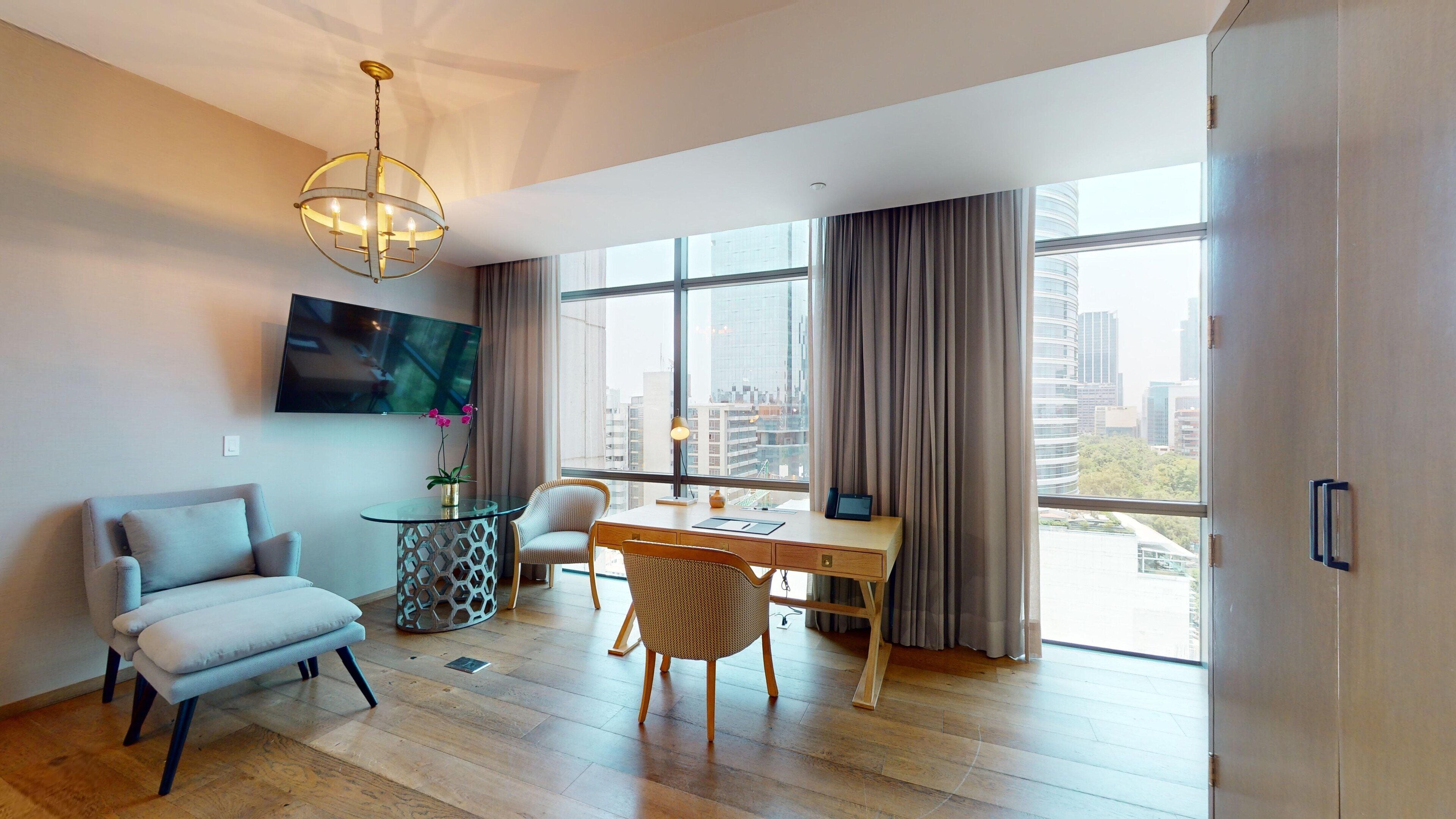 1 bedroom, minibar, in-room safe, desk