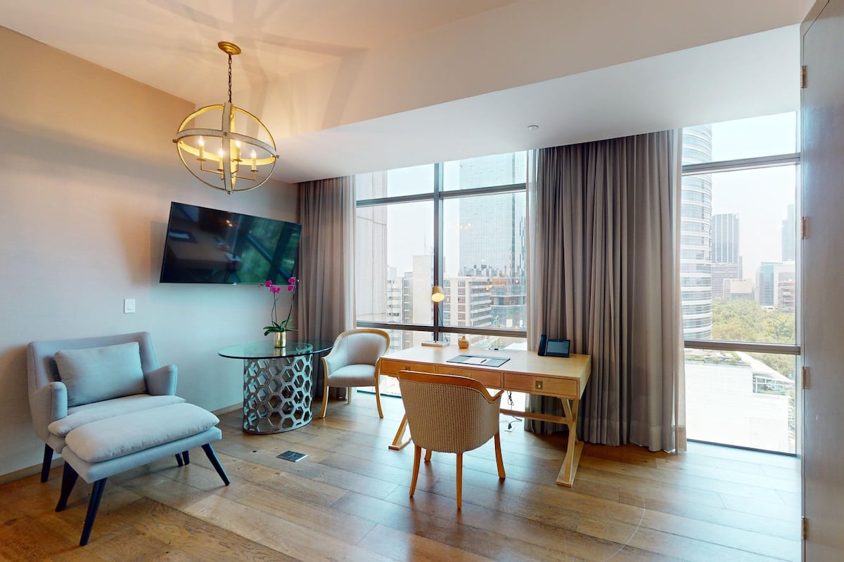 1 bedroom, minibar, in-room safe, desk