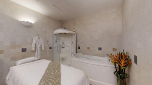 Couples treatment rooms, sauna, hot tub, body treatments, hydrotherapy