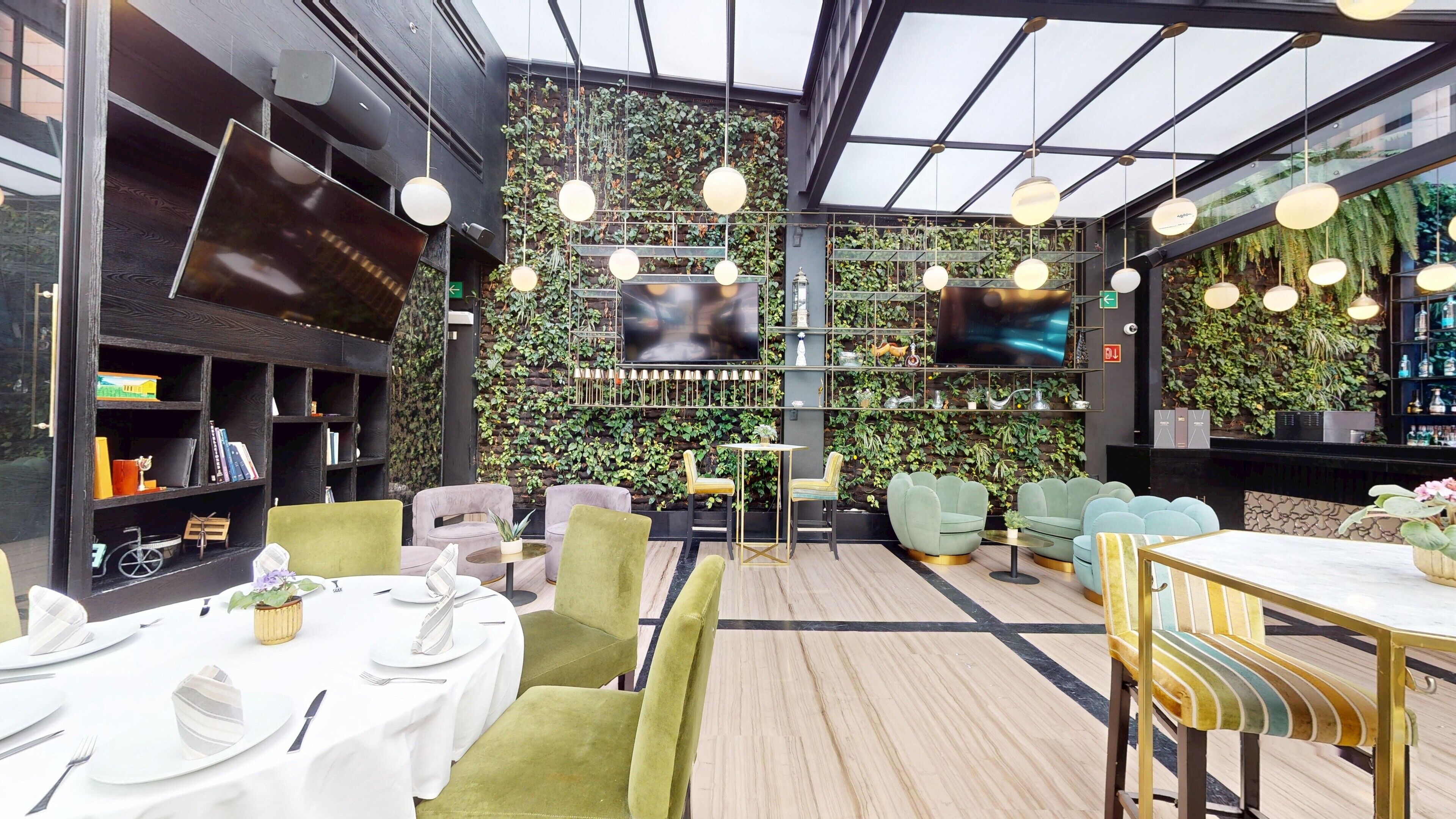 3 restauranter, frokost, lunsj og middag serveres, meksikanske retter