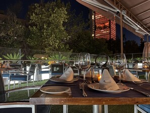 3 restaurants, breakfast, lunch, dinner served; Mexican cuisine