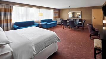 1 غرفة نوم وأغطية فراش متميزة وأسرّة بطبقة علوية مريحة وخزنة داخل الغرفة