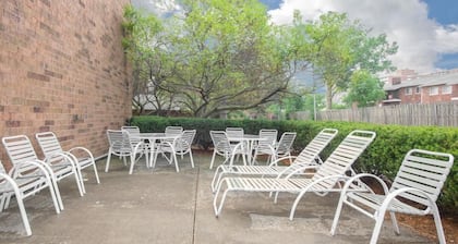 Skylight Inn Cleveland Willoughby