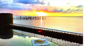 Lunch and dinner served, pool views  - Punta Gorda Waterfront Hotel and Suites (Punta Gorda)