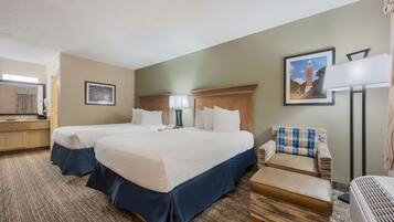 Schreibtisch, laptopgeeigneter Arbeitsplatz, Bügeleisen/Bügelbrett