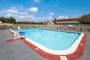 Outdoor pool, pool loungers