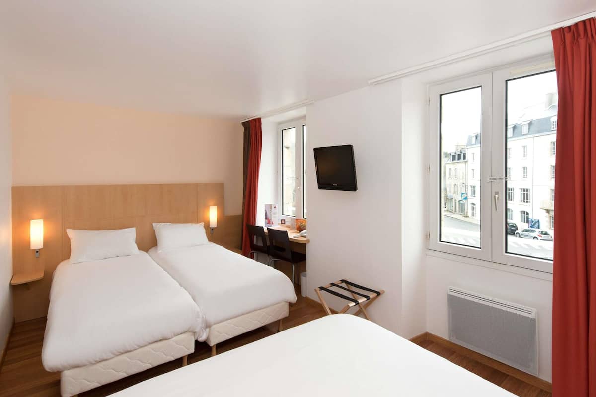 Standard Room, Multiple Beds (VIP) | Desk, blackout drapes, iron/ironing board, free cribs/infant beds