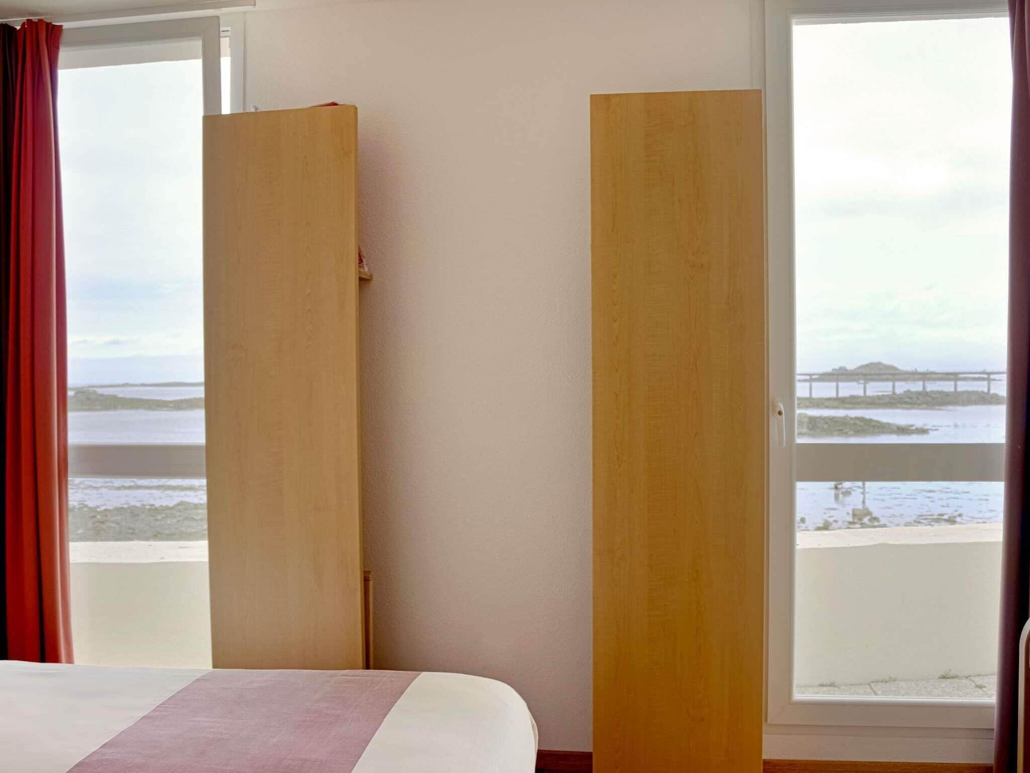 Chambre Standard, 1 lit double, vue mer | Bureau, rideaux occultants, fer et planche à repasser