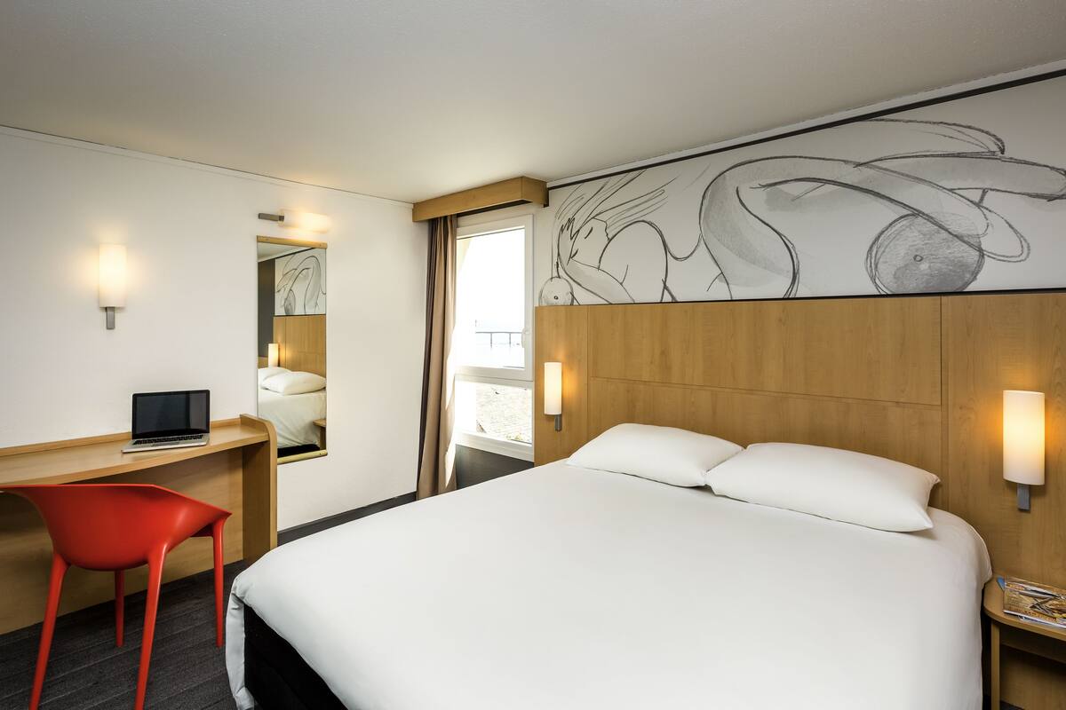 standard room, multiple beds (vip) | desk, blackout curtains, iron/ironing board, free cots/infant beds