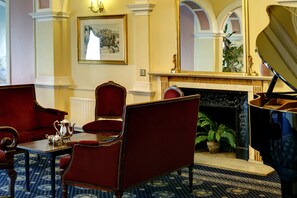 Piano bar, beach views, open daily