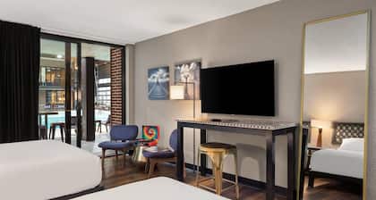 The Highlander Hotel Iowa City, an Ascend Collection Hotel