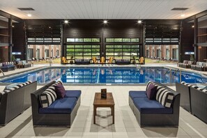 Indoor pool, sun loungers