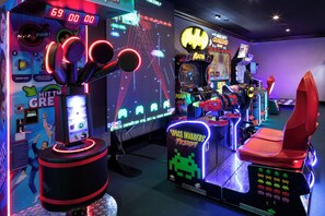 Arcade - The Highlander Hotel Iowa City, an Ascend Collection Hotel (Iowa City)