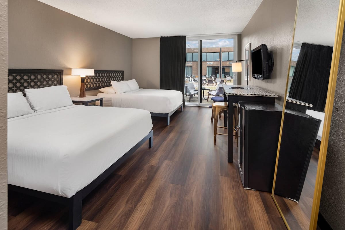 1 bedroom, hypo-allergenic bedding, pillowtop beds