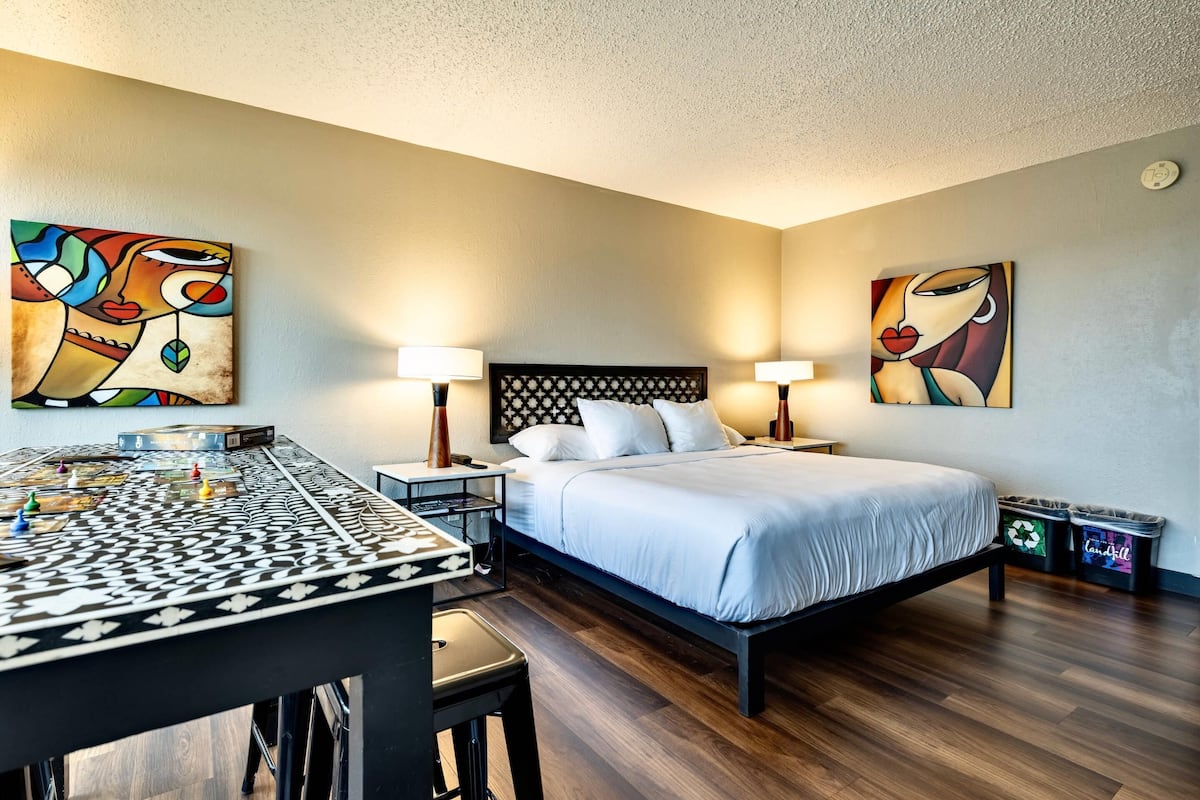 Standard Room, 2 Queen Beds, Non Smoking | Hypo-allergenic bedding, pillow-top beds, individually decorated, desk