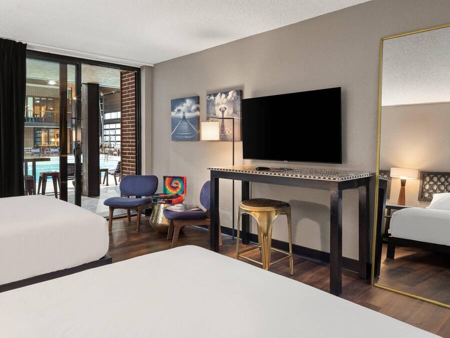 Camera Standard, 2 letti queen, non fumatori, lato piscina | Biancheria da letto ipoallergenica, materassi a doppio strato